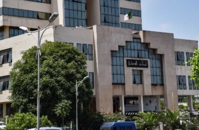 1 year sentence and 3 years imprisonment against two activists from the Hirak movement