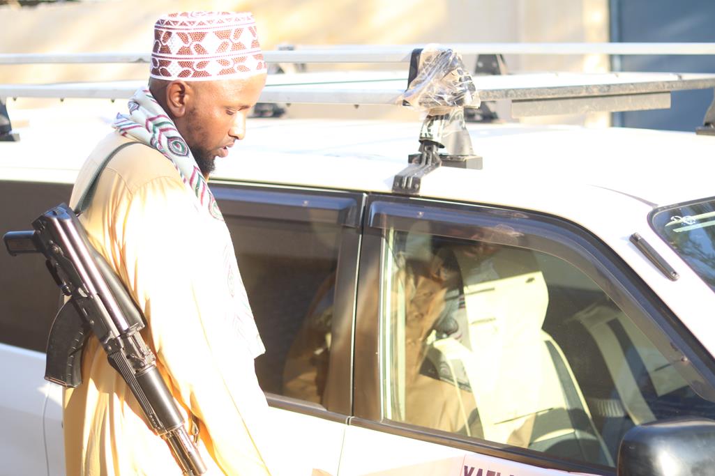 Al Shabaab oo Caleemo saartay Suldaanka Muddulood Ee