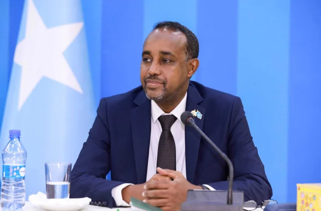 Golaha Shacabka oo Cod Aqlabiyad ah Kalsoonida ku siiyay Ra’iisul Wasaare Rooble.