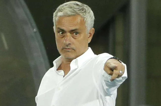 Mourinho: Spores are still trying in the transfer market