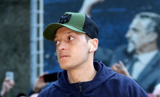 Mesut Ozil Oo Saadaaliyay Kulanka Arsenal Ee Europa League