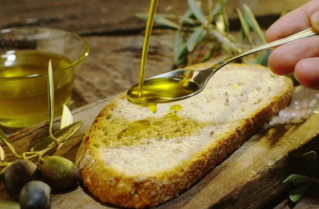 What Occurs To Your Physique When You Eat Olive Oil