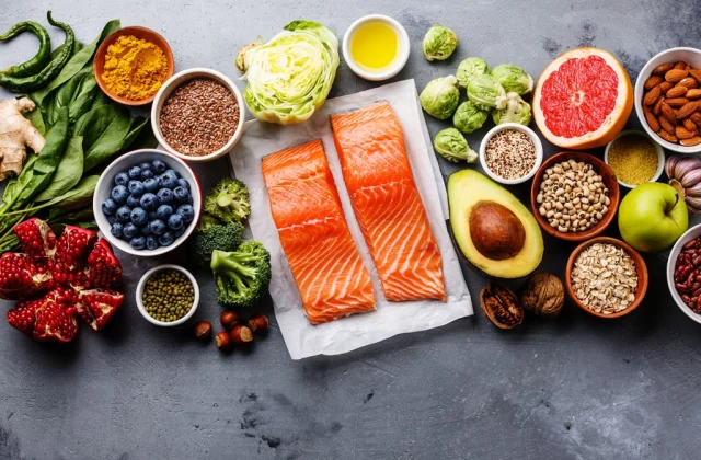 40 Meals Vitamin Consultants Advised Us You Ought to Be Consuming Each Day