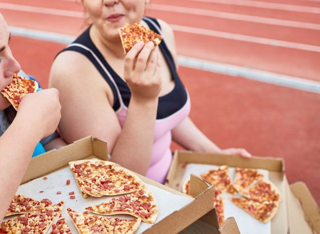 eat junk food pizza after workout
