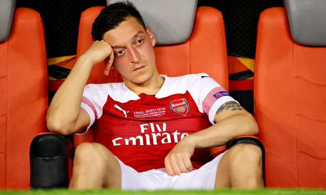 Lacagta Arsenal Kaga Baxday Mesut Ozil TODDOBADII Sannadood