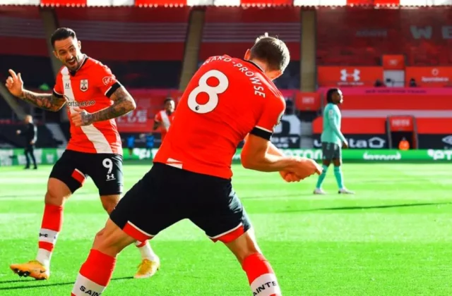 Kooxdii Hogaamineysa Horyaalka Premier League Oo Dhulka Lala