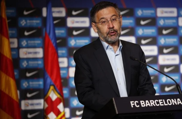 Barcelona Oo La Timid Xeelad Ay Bartomeu Iyo Guddida