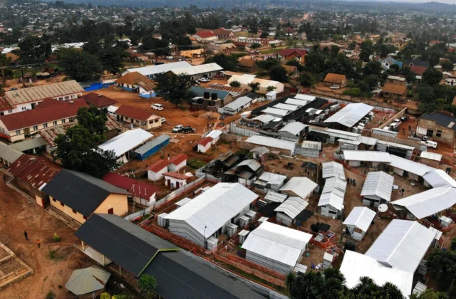 Beni prison attacked, hundreds of fleeing prisoners