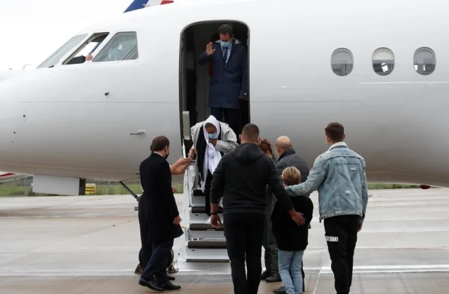 France claims to have played a secondary role in hostage negotiations