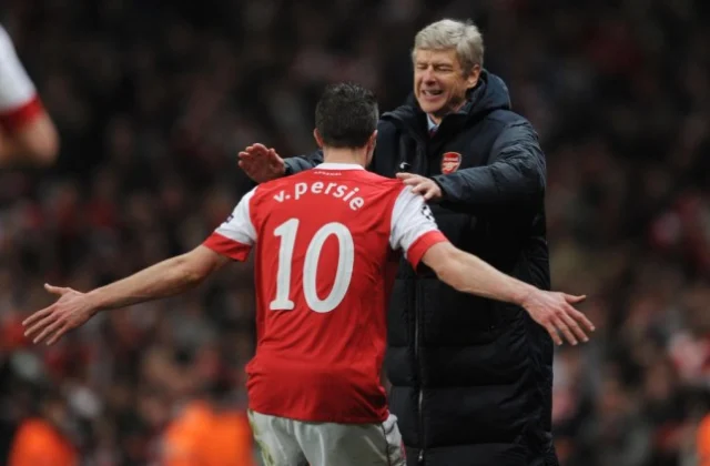 Muxuu Sameeyay Arsene Wenger Markii Robin van Persie Uu