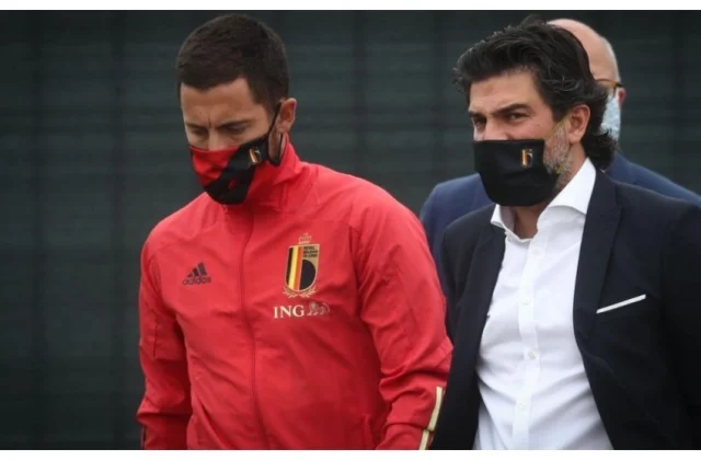 Jamaahiirta Chelsea Oo Eden Hazard Ugu Baaqay In Uu Ka Soo