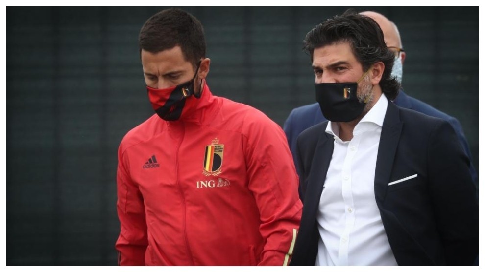 Jamaahiirta Chelsea Oo Eden Hazard Ugu Baaqay In Uu Ka Soo