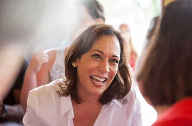 Right here's What Kamala Harris Likes to Eat (and Cook dinner)
