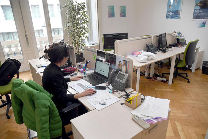 Ku dhawaad 3.5 Milyan oo Haween ah oo kacabanaya Internet