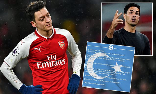 Tababaraha Arsenal Mikel Arteta iyo Mesut Ozil