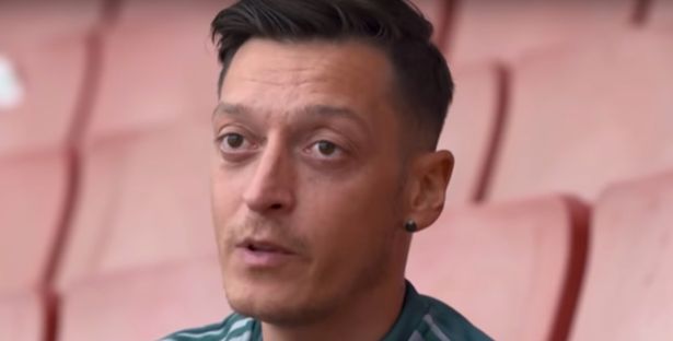 Mesut Ozil Oo Magacaabay AFARTII Xiddig Ee Ugu Wanaagsanaa
