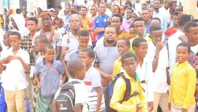 Somali: Protests in opposition to French President Macron intensify
