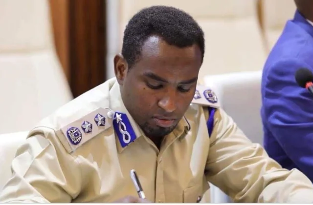 QM oo ku waaysay Sadaq John eedeymo ah in uu xiriir la
