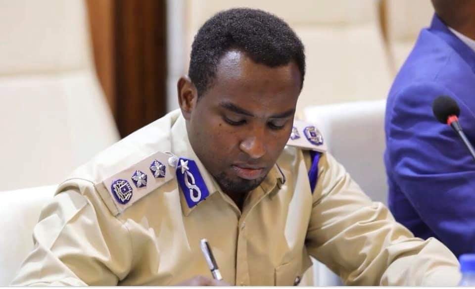 QM oo ku waaysay Sadaq John eedeymo ah in uu xiriir la