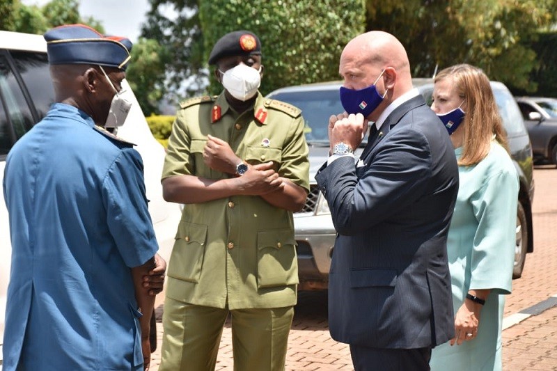 Talyaaniga oo Askarta Uganda ku bogaadiyay Howlgalkooda