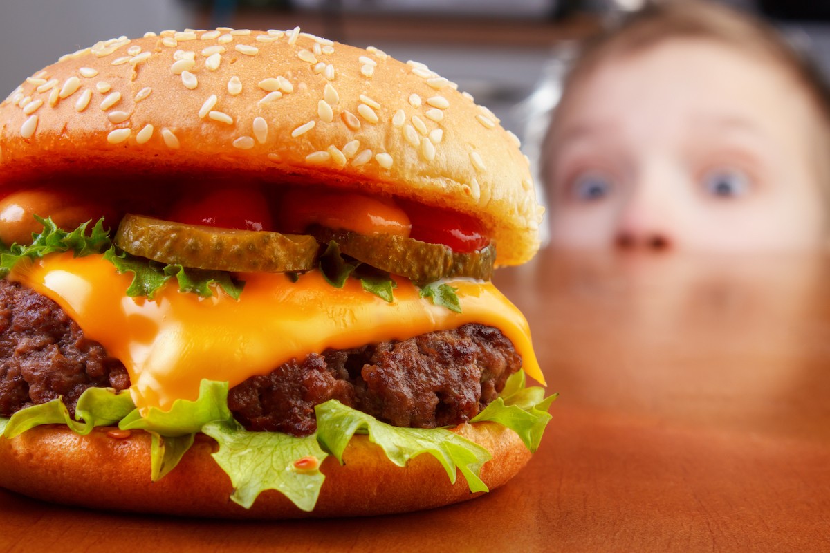 The #1 Factor That Drives Your Weight Acquire, Says New Research