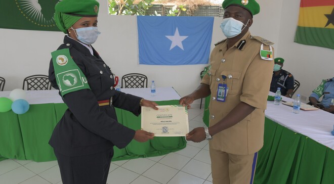 The African Union honors cops in Somalia