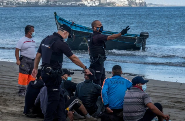 The Canary Islands, a new “prison” for migrants from Europe