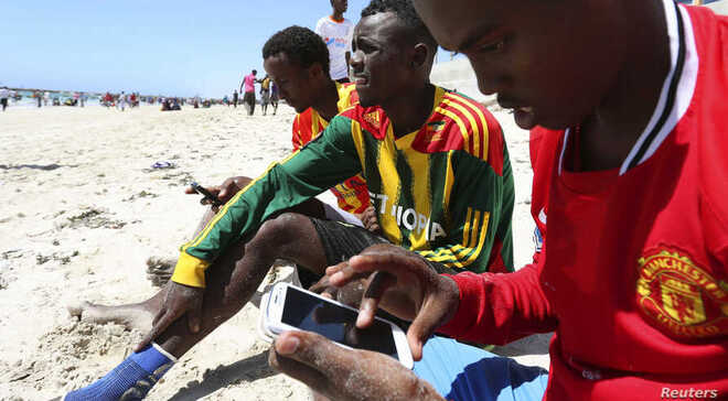 The web was restored in southern Somalia after 4 days