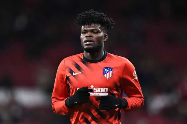 Xiddiga Cusub Ee Arsenal Thomas Partey Oo Warqad Furan U