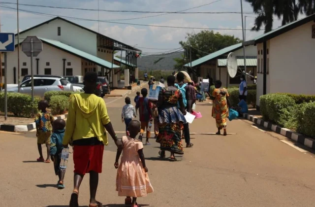 Hundreds of Burundian refugees in Rwanda proceed to return to the nation