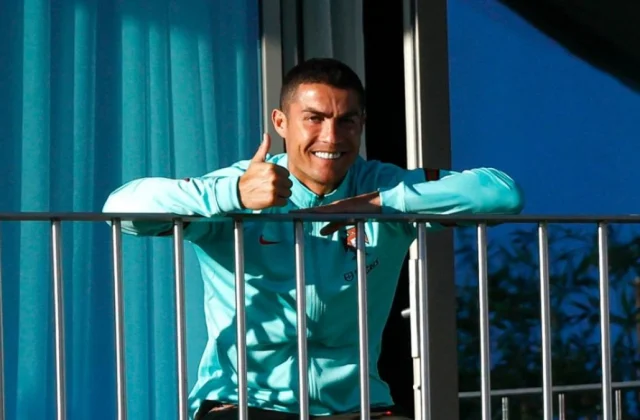 Cristiano Ronaldo Oo Afka Furtay Markii Ugu Horeysay Tan Iyo