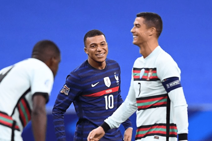Portugal Iyo France Oo Bar-bar Dhac Ku Hishiiyay Iyo