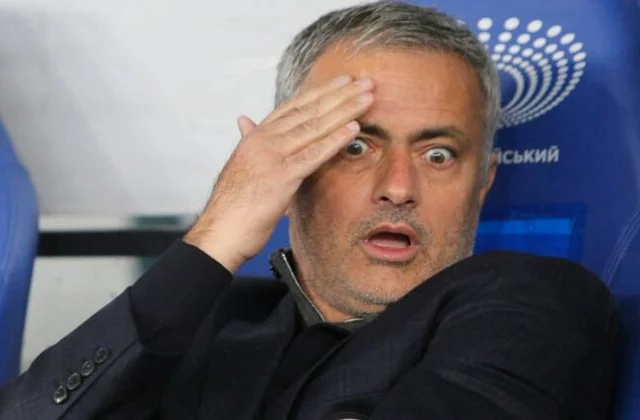 Mourinho Oo Cashar Lama Ilaawaan Ah Loo Dhigay Xilli