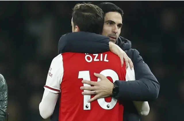 Mikel Arteta Oo Qirtay In Uu Ka Xun Yahay Go’aankii Uu Mesut