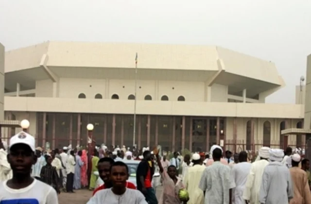 the forum on the new constitution under criticism by critics before its opening