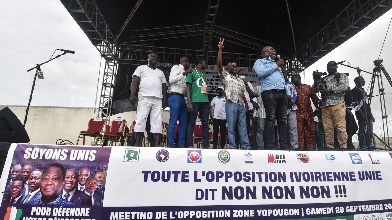 the-opposition-gathers-in-Abidjan-for-a-large-rally