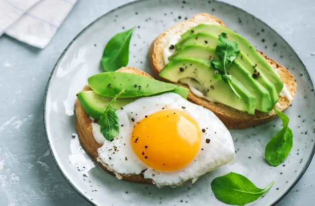 12 Meals That Soften Stomach Fats, Say Dietitians