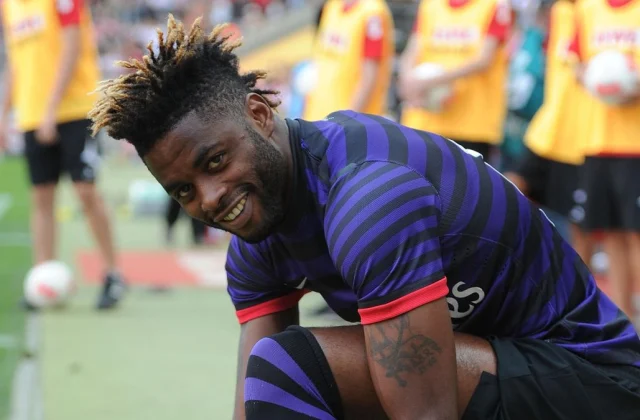Alex Song oo heshis la galay AS Arta Solar7 kadib markii laga cayriyay kooxda FC Sion