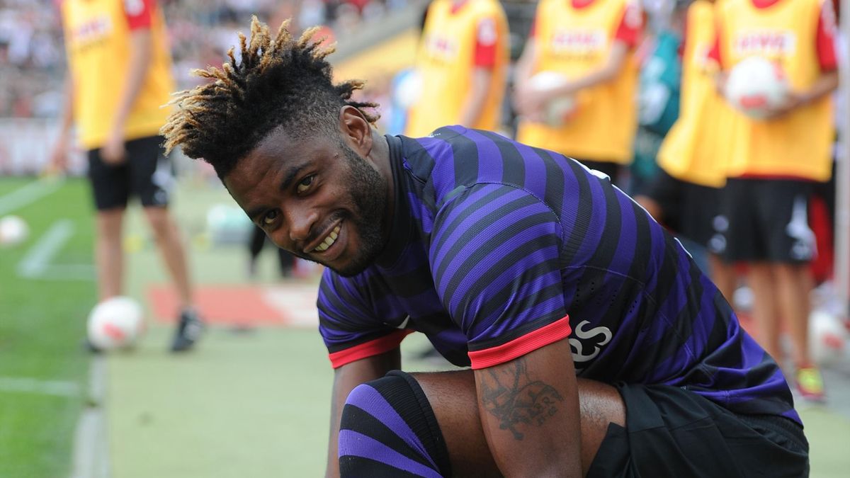 Alex Song oo heshis la galay AS Arta Solar7 kadib markii laga cayriyay kooxda FC Sion