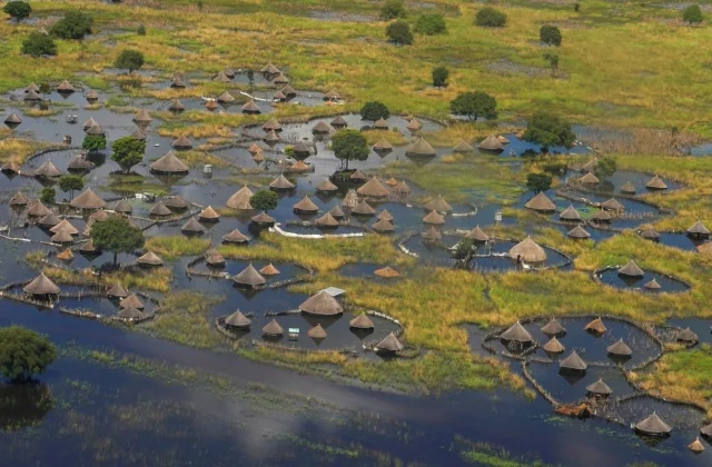 410,000 deaths linked to extreme weather since 2010, the report says