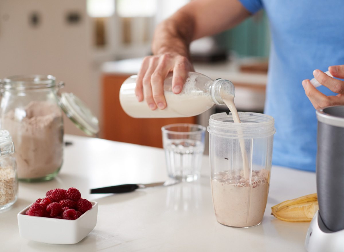 7 Wholesome Protein Shake Hacks for Weight Loss