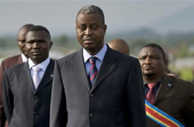 Adolphe Muzito organizes his own consultations