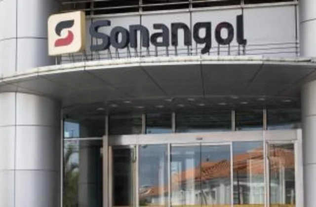 Angola wants to privatize its diamond and oil giants