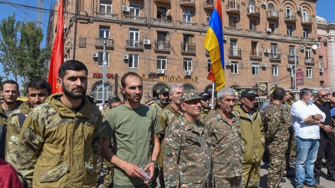 Armenia oo in ka badan 2,000 oo askari ku waysay dagaalka ay
