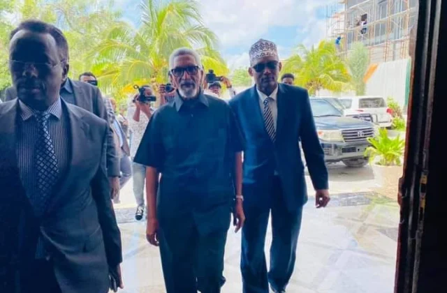 Cabdi Xaashi oo ku biiray shirka midowga Musharixiinta uga