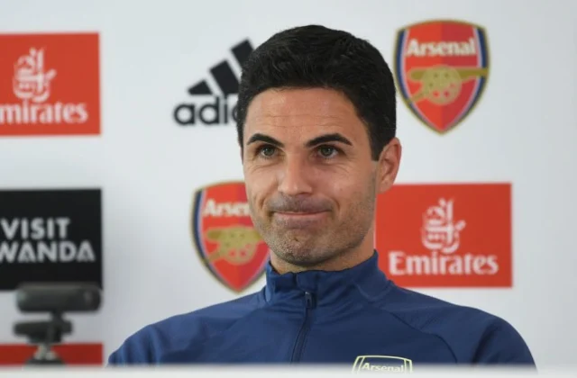 Cesc Fabregas Oo U Jawaabay Taageerayaasha Arsenal Ee