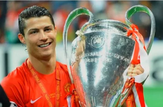 Cristiano Ronaldo Oo Go’aan Cad Ka Qaatay Mustaqbalkiisa