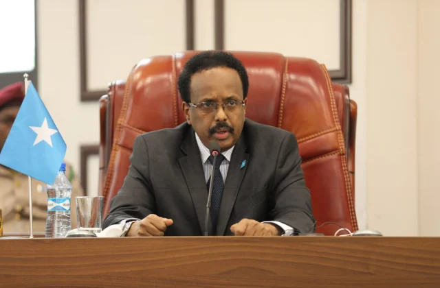 “DFS waxa ay bixisaa Mushaarka 16-kun oo Macalin” Hogaamiye