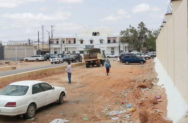 DG Puntland & Galmudug oo iska kaashanaya Amniga & Sarifka.