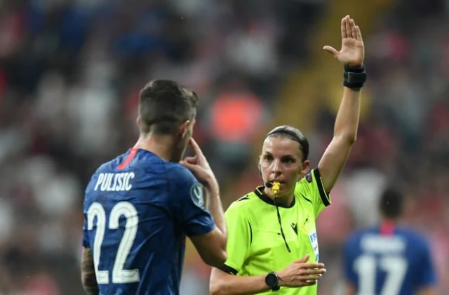 Gabar Garsoore Looga Dhigay Kulan Weyn Oo Champions League